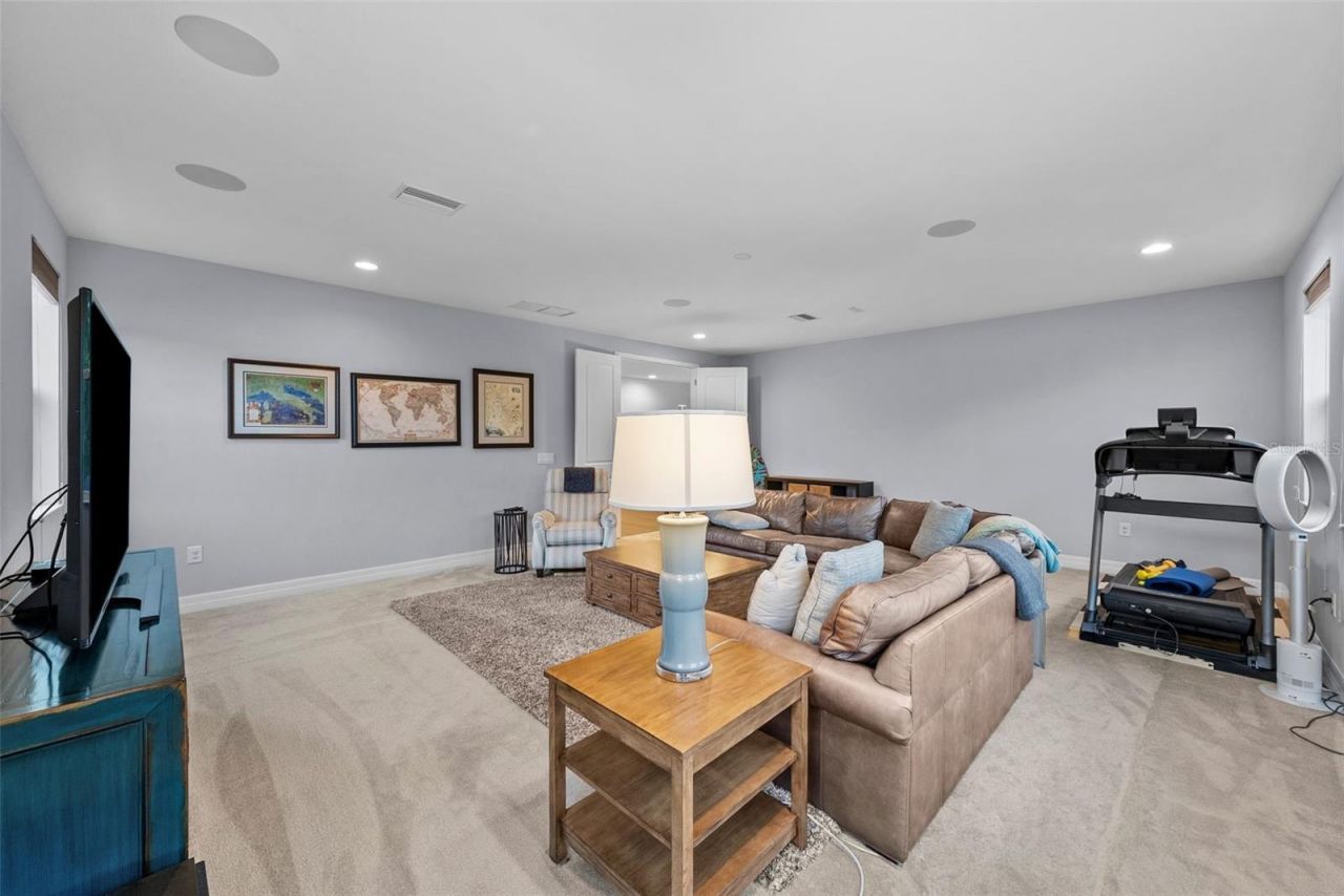 2608 Meadow Grange Lane, Lutz, FL 33559 Photo