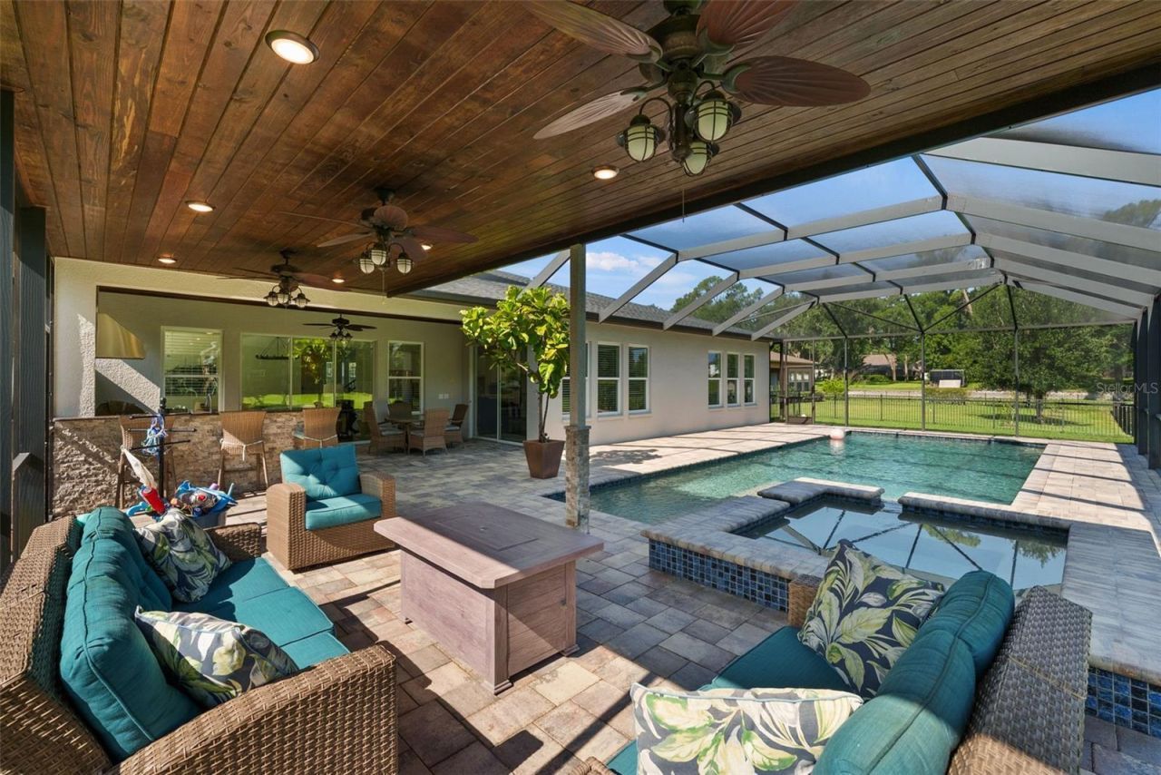 2608 Meadow Grange Lane, Lutz, FL 33559 Photo