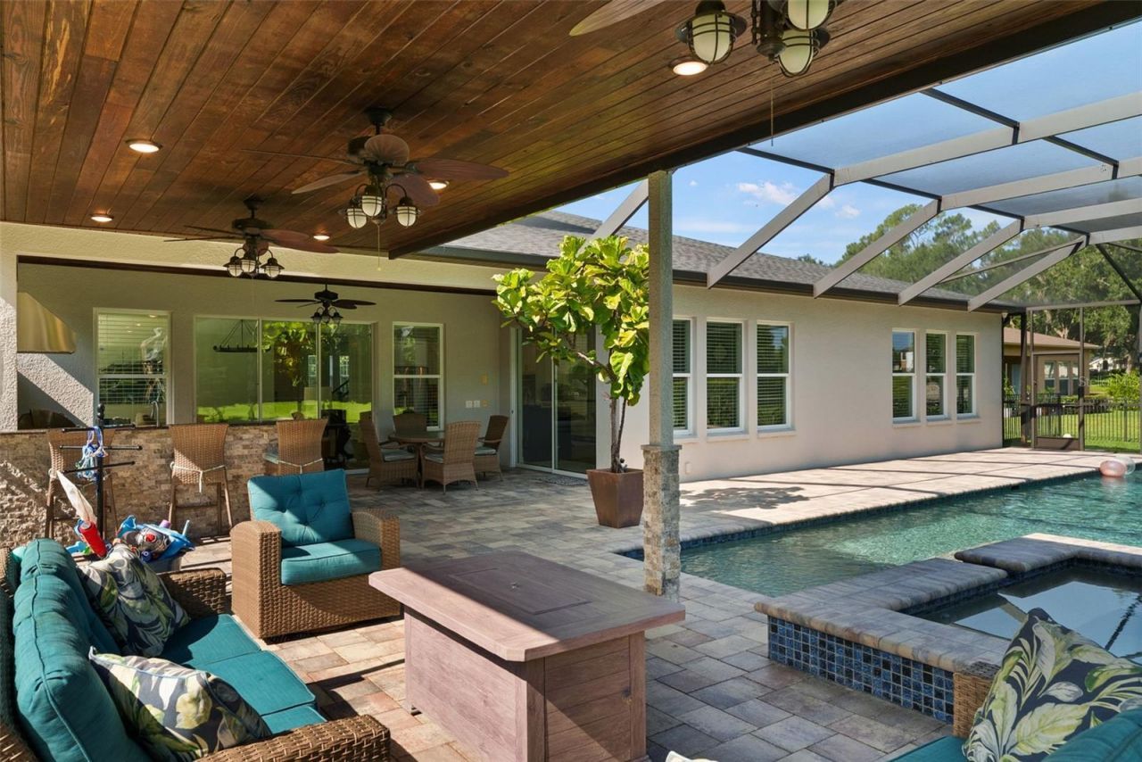 2608 Meadow Grange Lane, Lutz, FL 33559 Photo