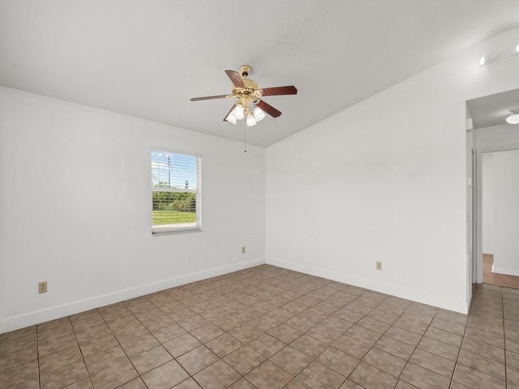 368 14th Place Sw, Vero Beach, FL 32962 Photo