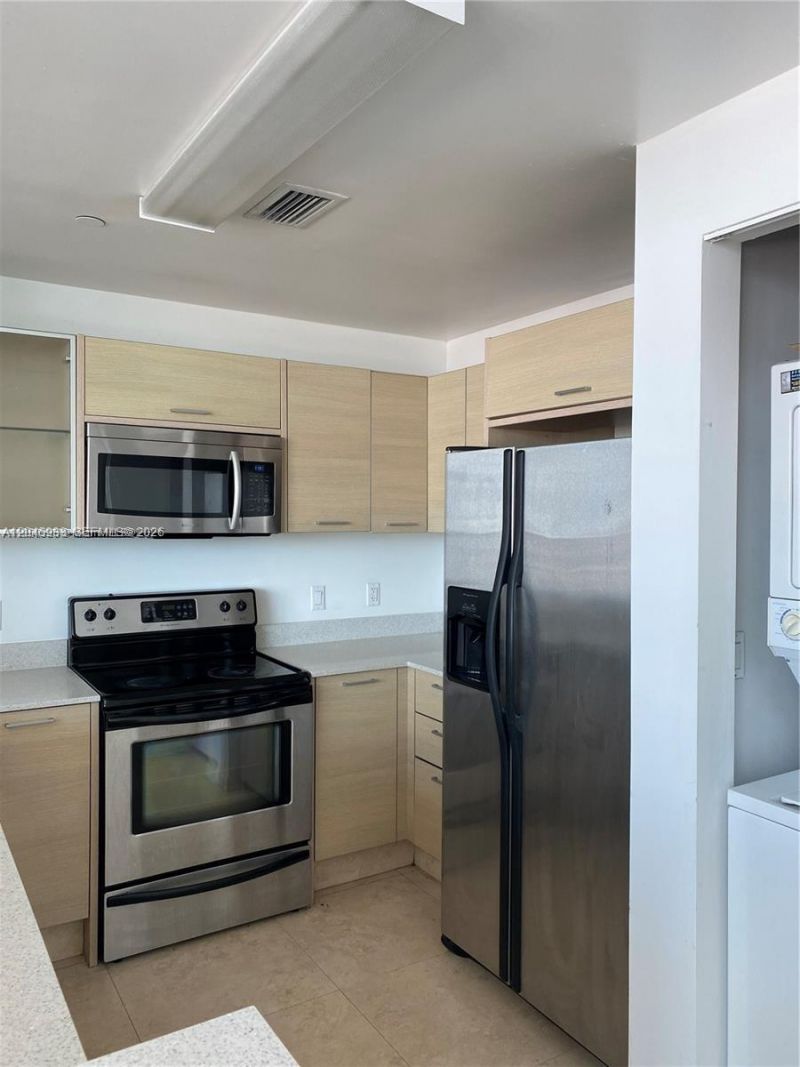350 NE 24th St , Unit 813, Miami, FL 33137 Photo
