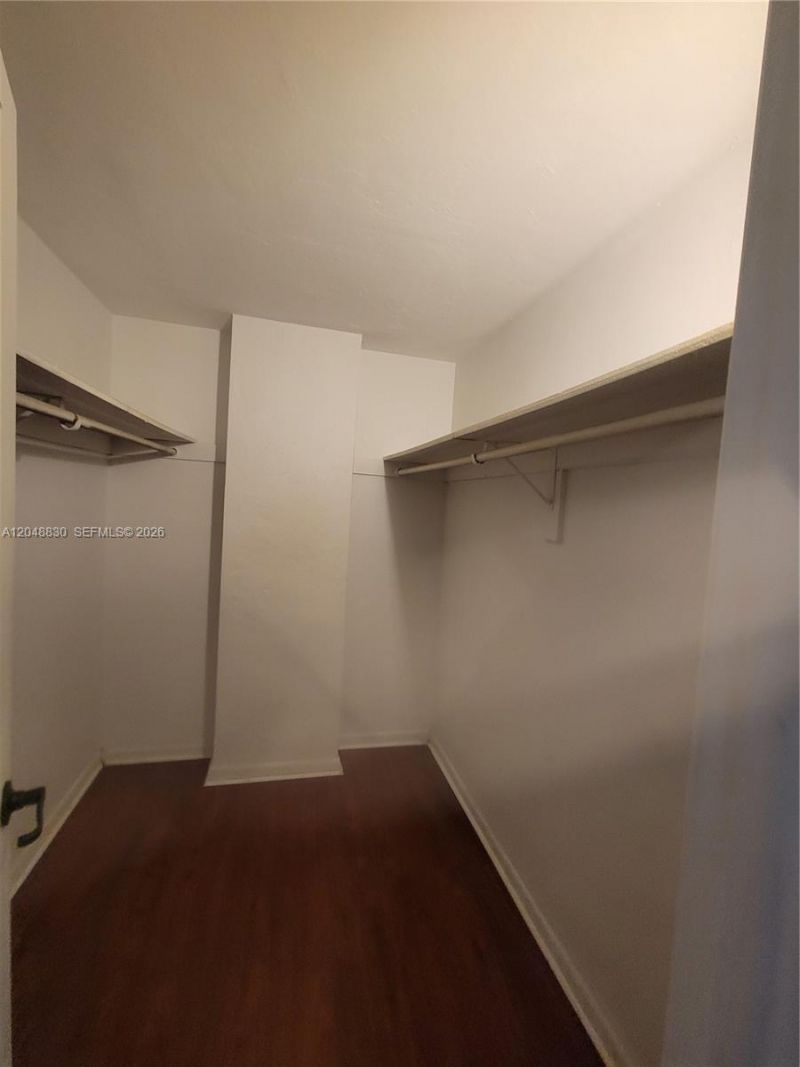 19390 Collins Ave , Unit 220, Sunny Isles Beach, FL 33160 Photo