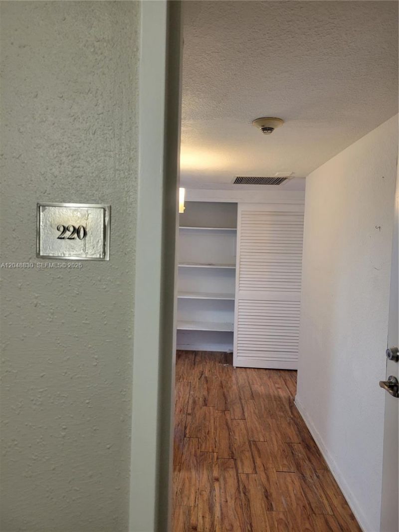 19390 Collins Ave , Unit 220, Sunny Isles Beach, FL 33160 Photo