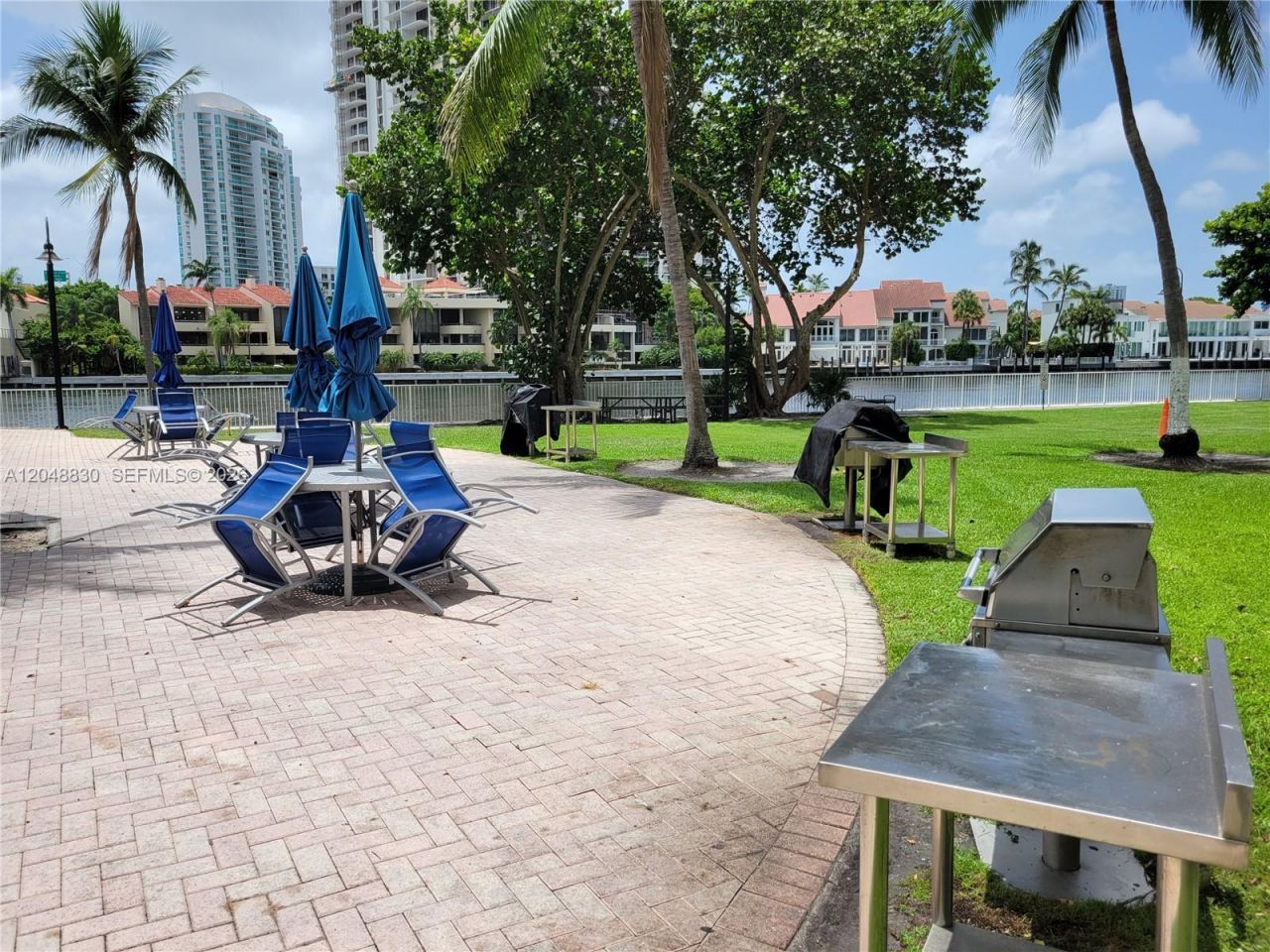 19390 Collins Ave , Unit 220, Sunny Isles Beach, FL 33160 Photo