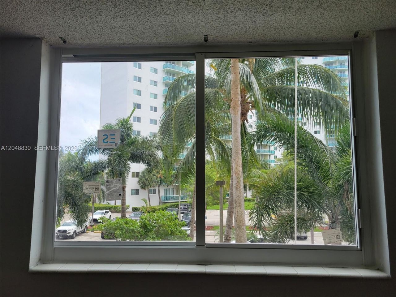 19390 Collins Ave , Unit 220, Sunny Isles Beach, FL 33160 Photo
