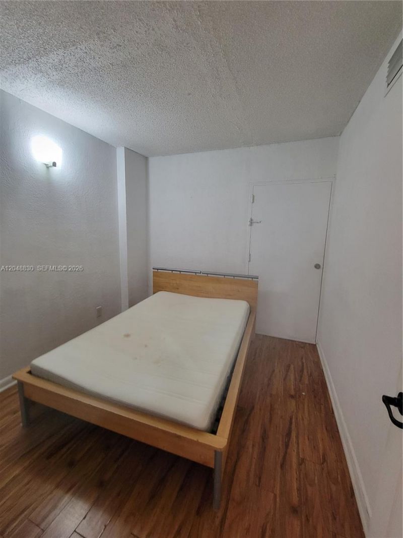 19390 Collins Ave , Unit 220, Sunny Isles Beach, FL 33160 Photo