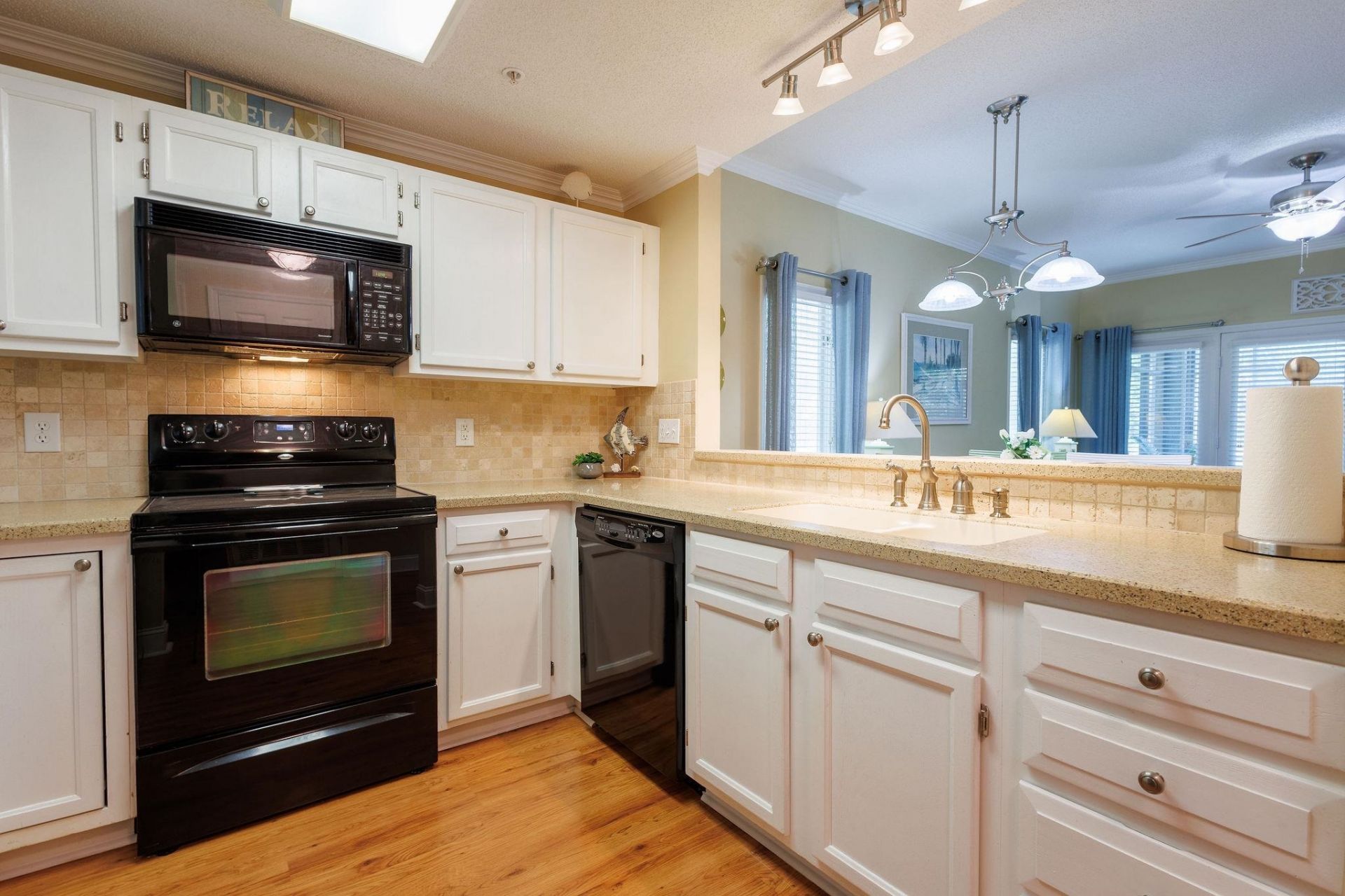 1221 Tidewater Dr. Photo 8