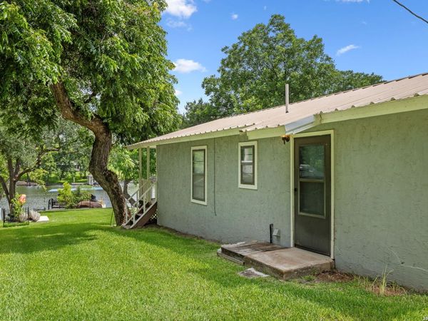 806 CLEN OAK PKWY, Burnet, TX 78611
