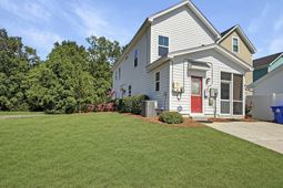 866 Rue Drive photo 4