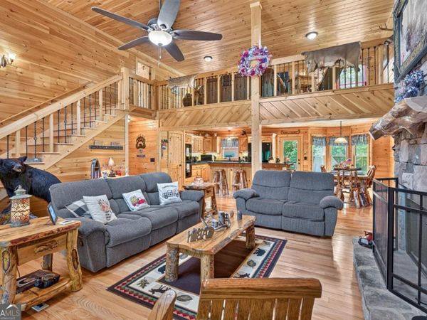 408 Mountain Creek Way, Unit 39, Ellijay, GA 30536