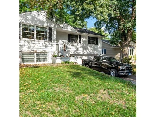 4520 Vandervork Avenue , Edina, MN 55436