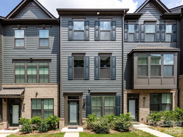 413 Spearfield Lane , Charlotte, NC 28205