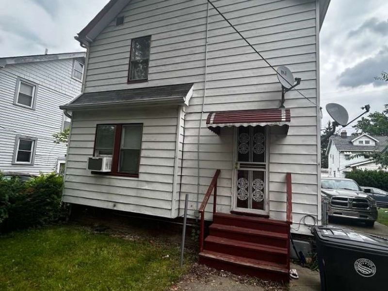 1494 Clermont Road, Cleveland, OH 44110 Photo 3