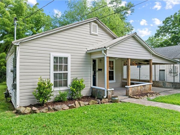 706 E Ridge Avenue, Harrison, AR 72601