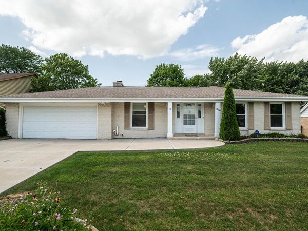 12600 W Wilbur DRIVE, New Berlin, WI 53151