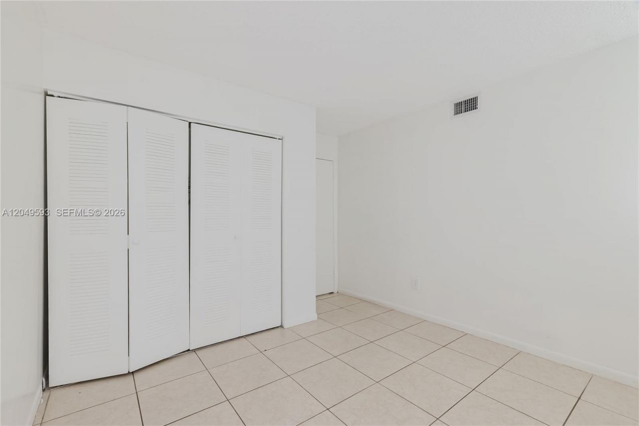 2020 NW 119th St , Unit 1122, Miami, FL 33167 Photo