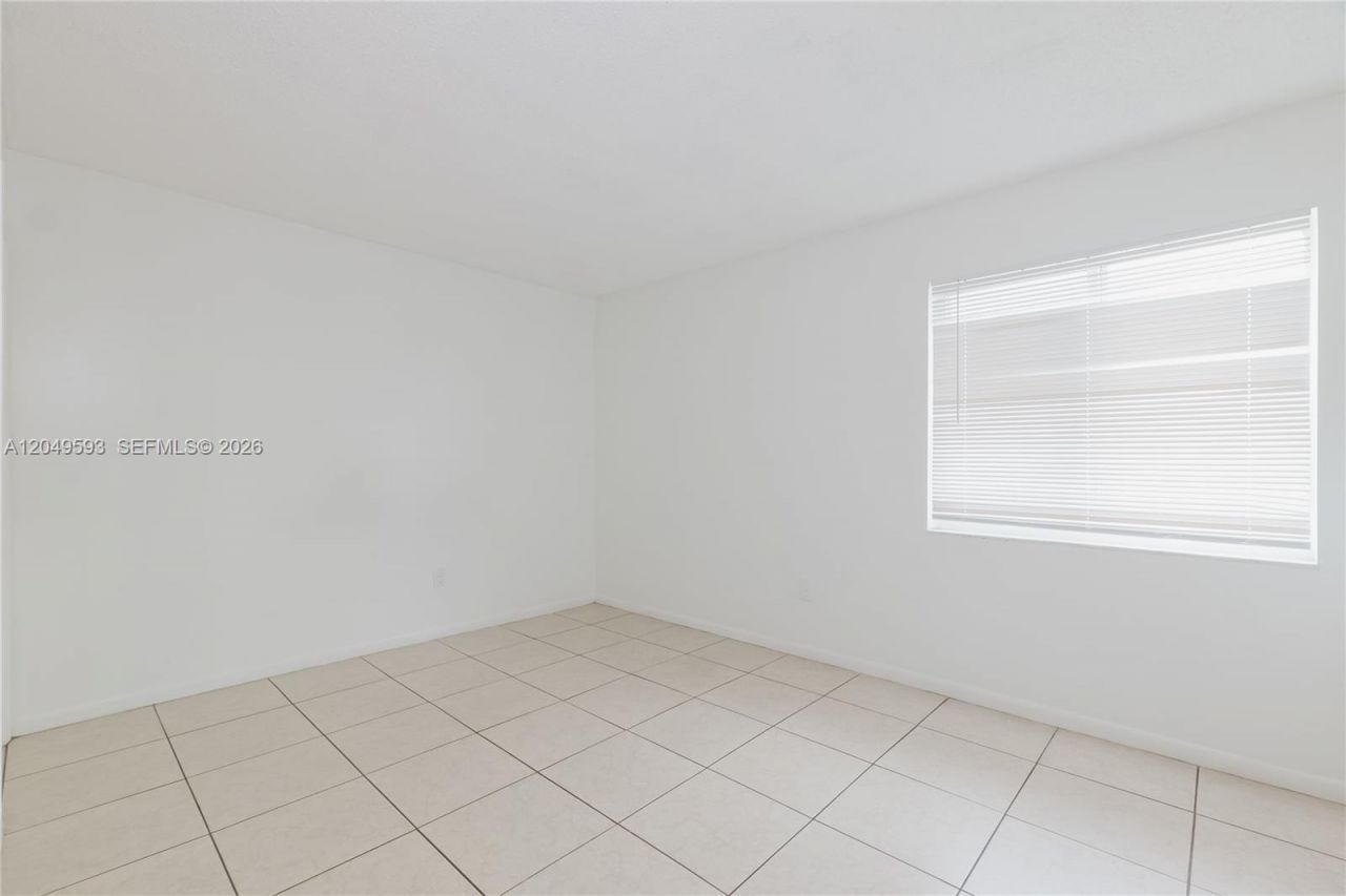 2020 NW 119th St , Unit 1122, Miami, FL 33167 Photo