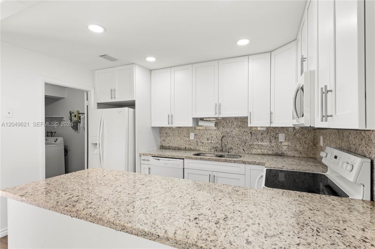 13745 SW 84th St , Unit A, Miami, FL 33183 Photo