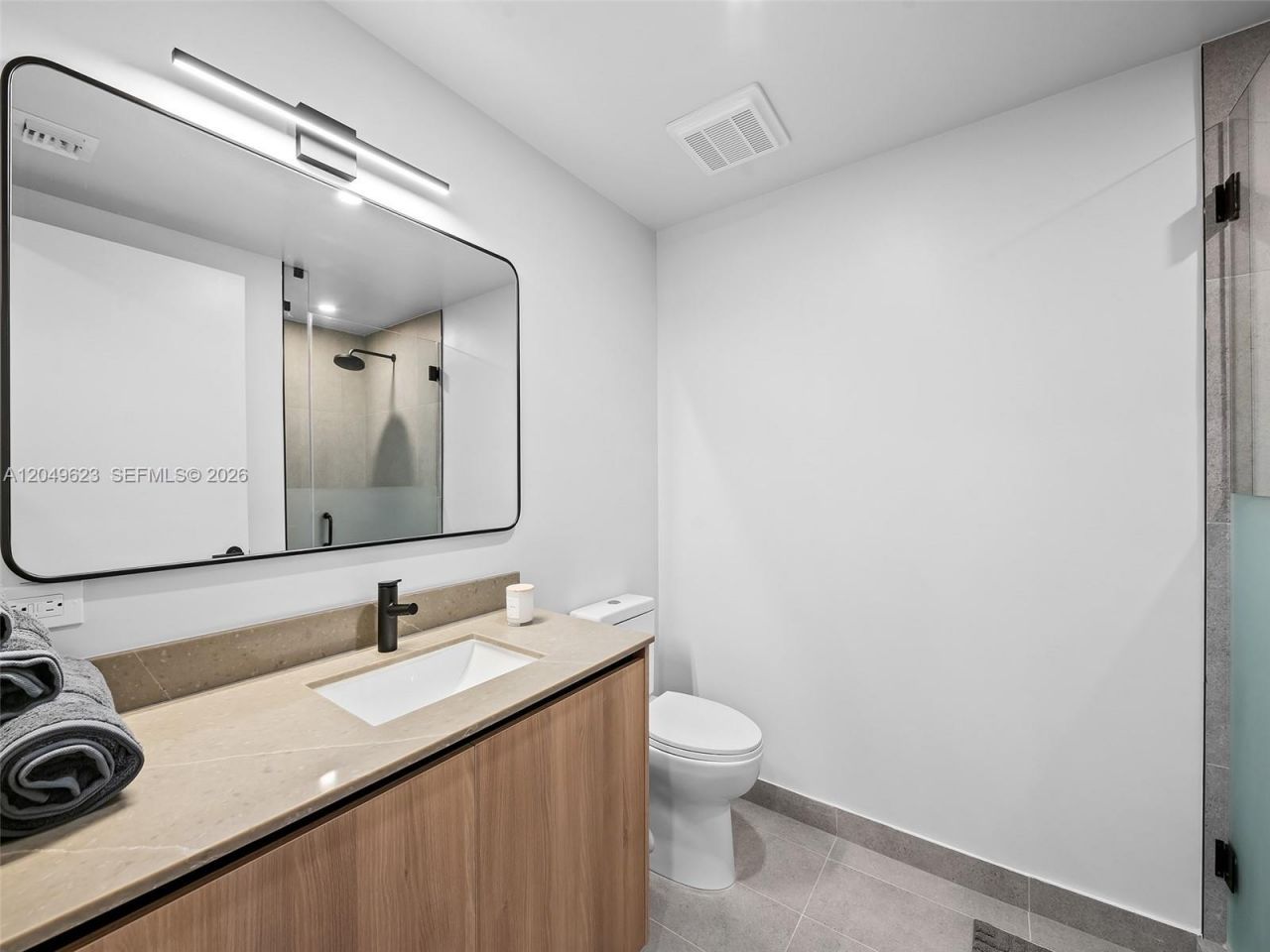 121 NE 5th St, Unit 3703, Miami, FL 33132 Photo