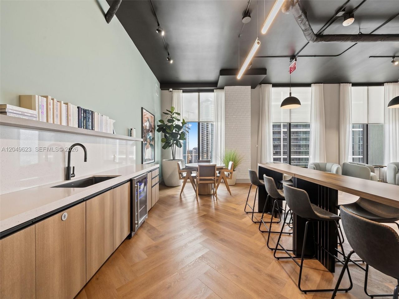 121 NE 5th St, Unit 3703, Miami, FL 33132 Photo
