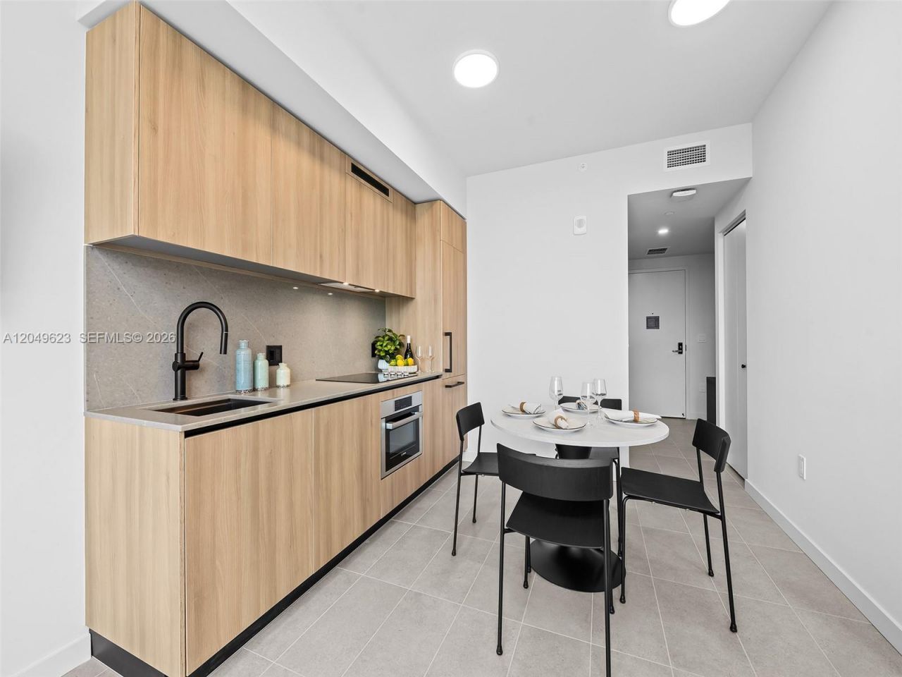 121 NE 5th St, Unit 3703, Miami, FL 33132 Photo