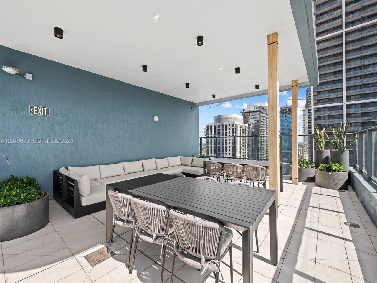 121 NE 5th St, Unit 3703, Miami, FL 33132 Photo