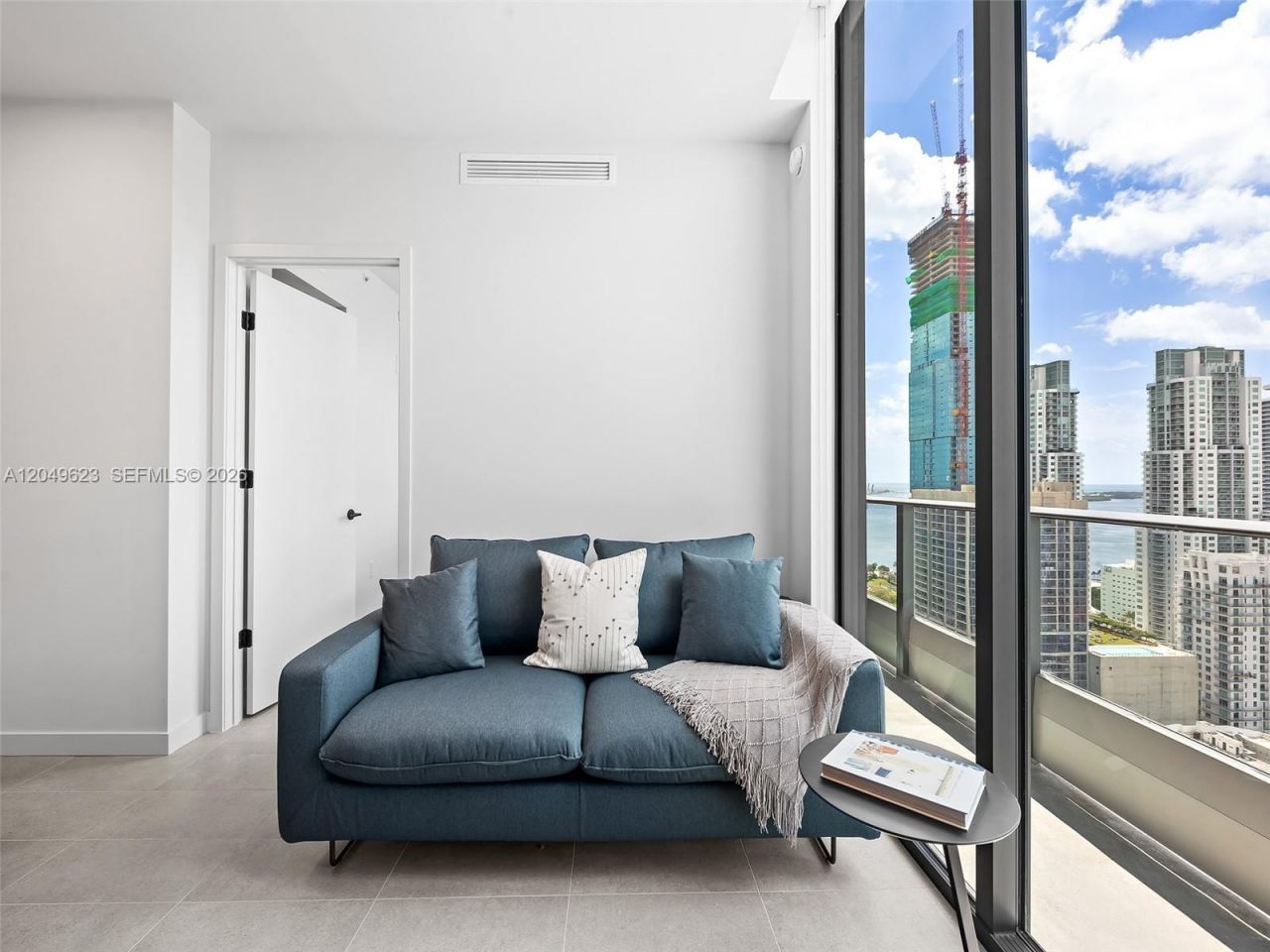 121 NE 5th St, Unit 3703, Miami, FL 33132 Photo