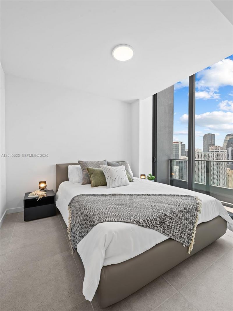 121 NE 5th St, Unit 3703, Miami, FL 33132 Photo