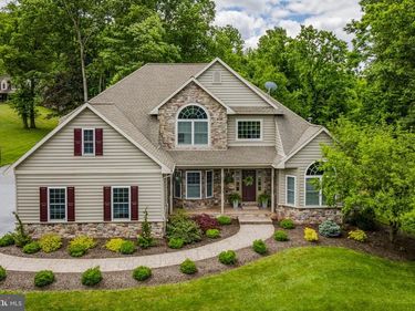 615 BLUE LAKE ROAD, DENVER, PA 17517