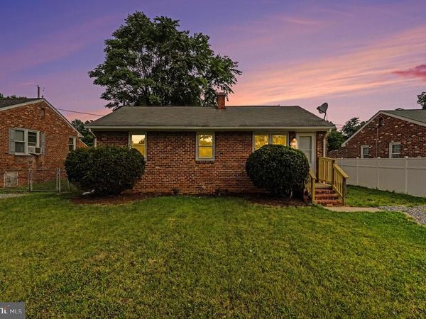 207 SOUTH STREET , FREDERICKSBURG, VA 22401