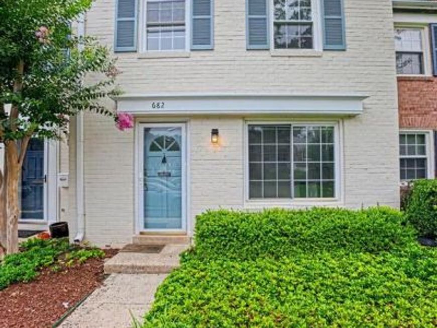682 Azalea Drive, Unit 6-682, Rockville, MD 20850 Main Photo