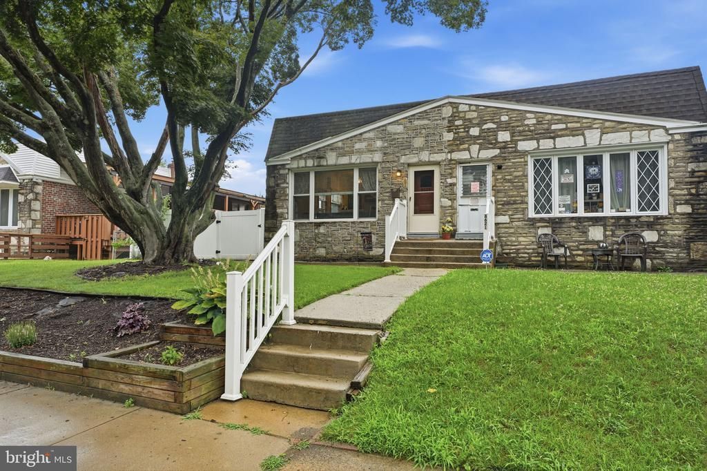 8623 Algon Avenue, Philadelphia, PA 19152 Main Photo
