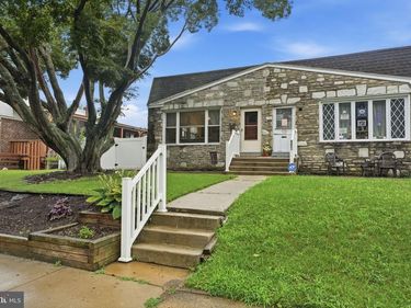 8623 ALGON AVENUE, PHILADELPHIA, PA 19152