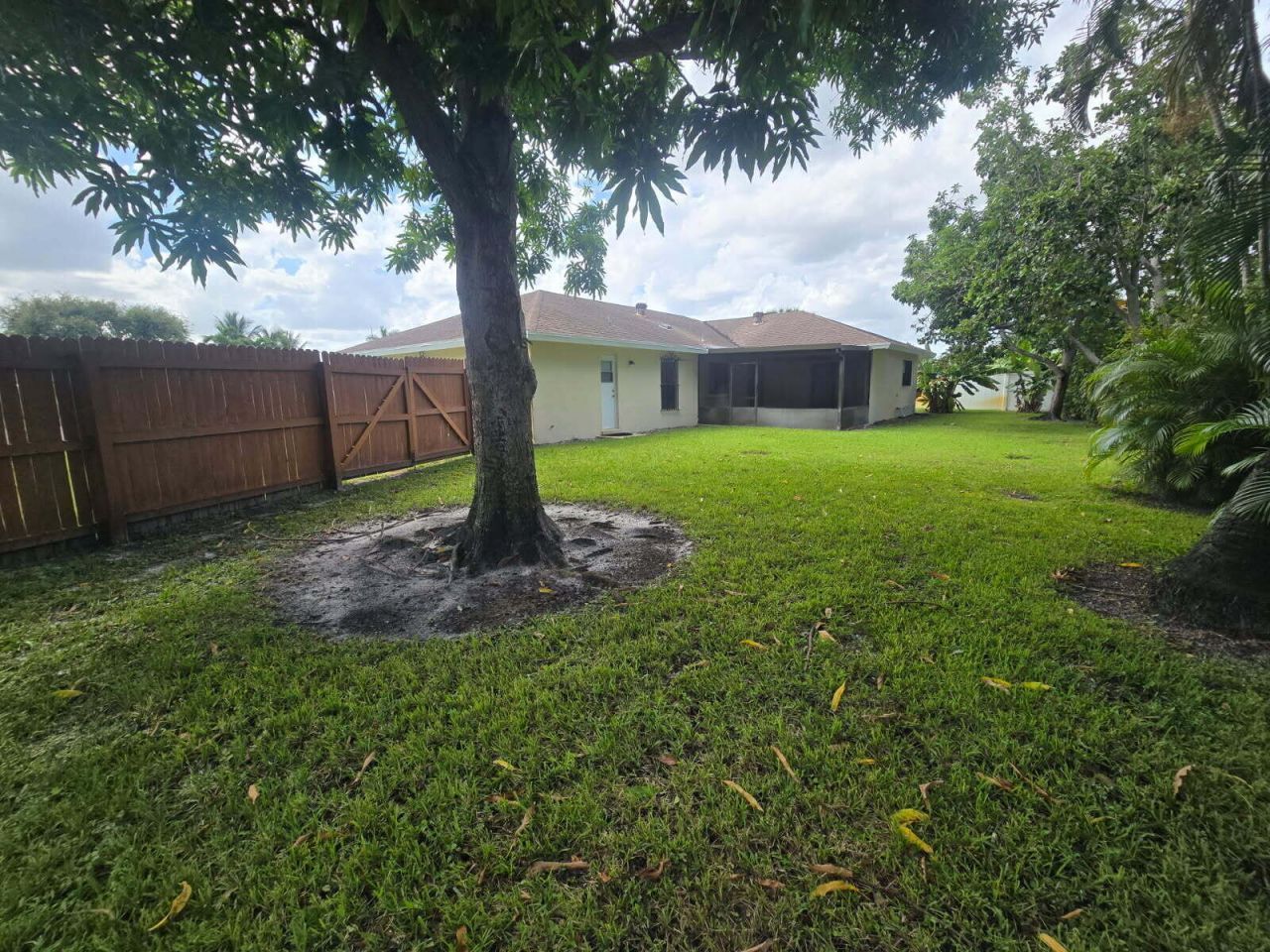 6504 Heather Way, Lake Clarke Shores, FL 33406 Photo