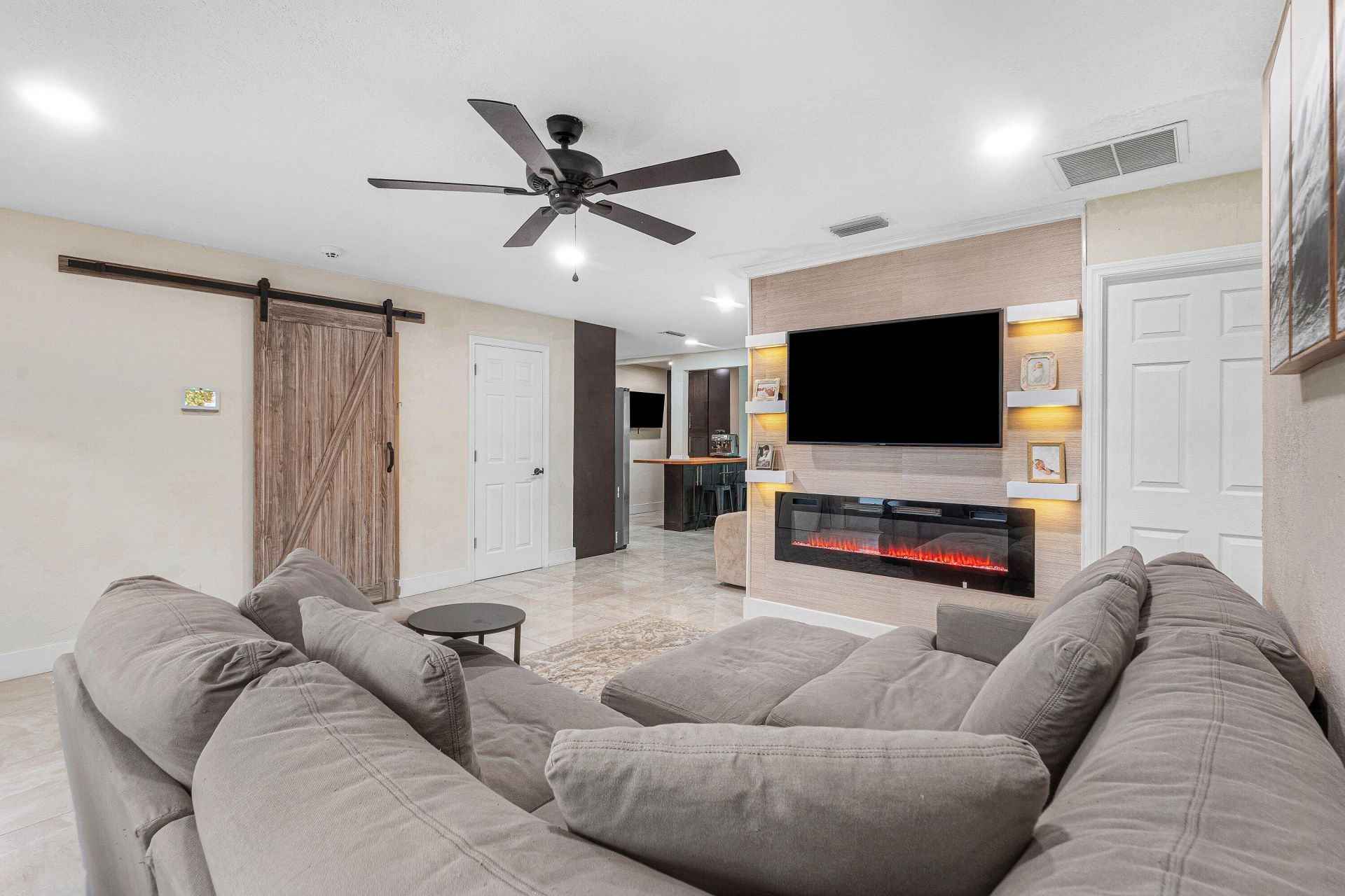 711 Laurel Drive, Lake Park, FL 33403 Photo