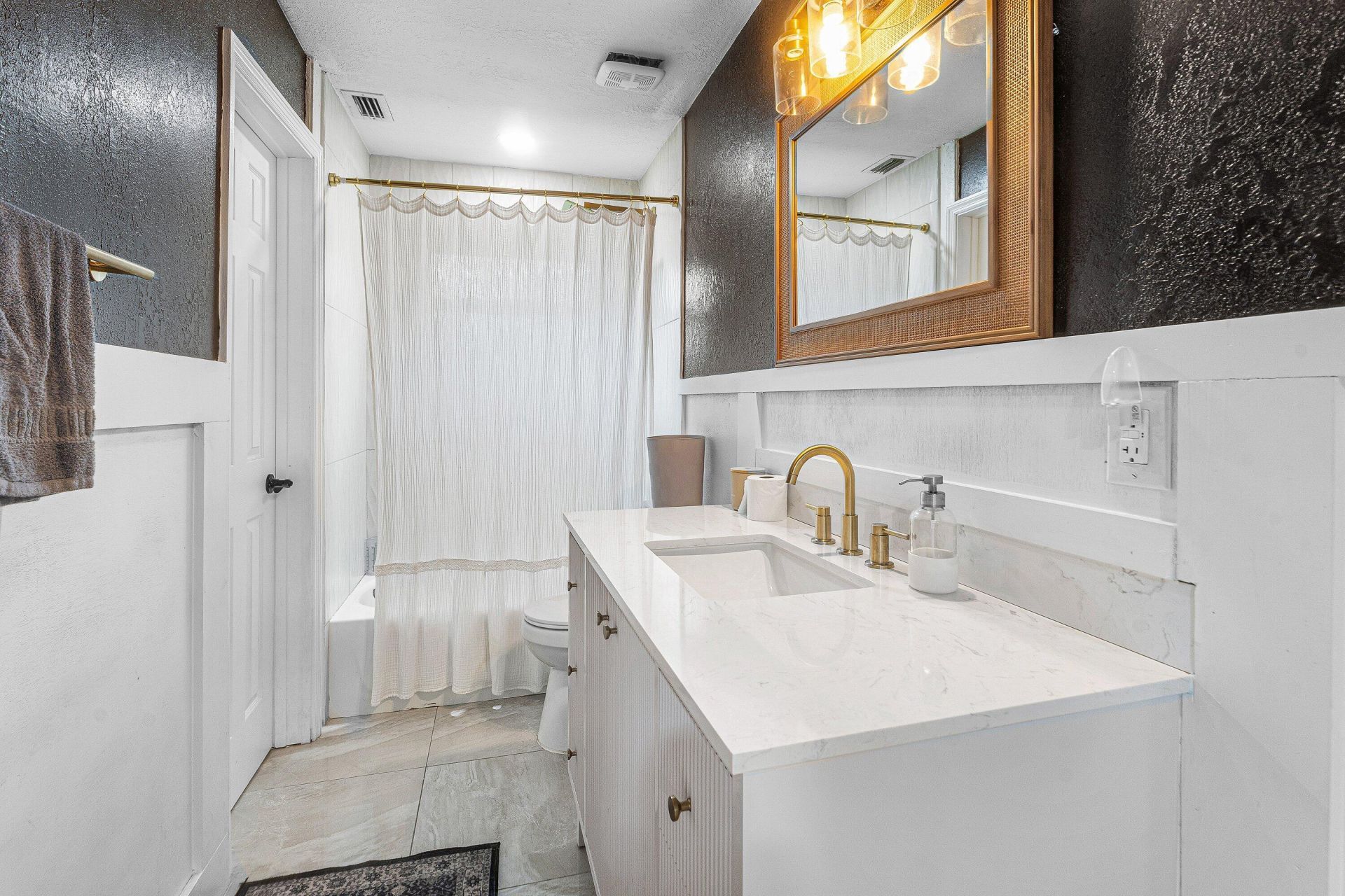 711 Laurel Drive, Lake Park, FL 33403 Photo
