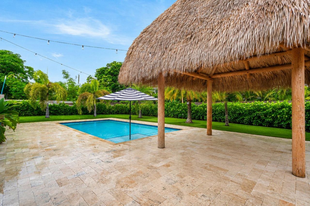 711 Laurel Drive, Lake Park, FL 33403 Photo