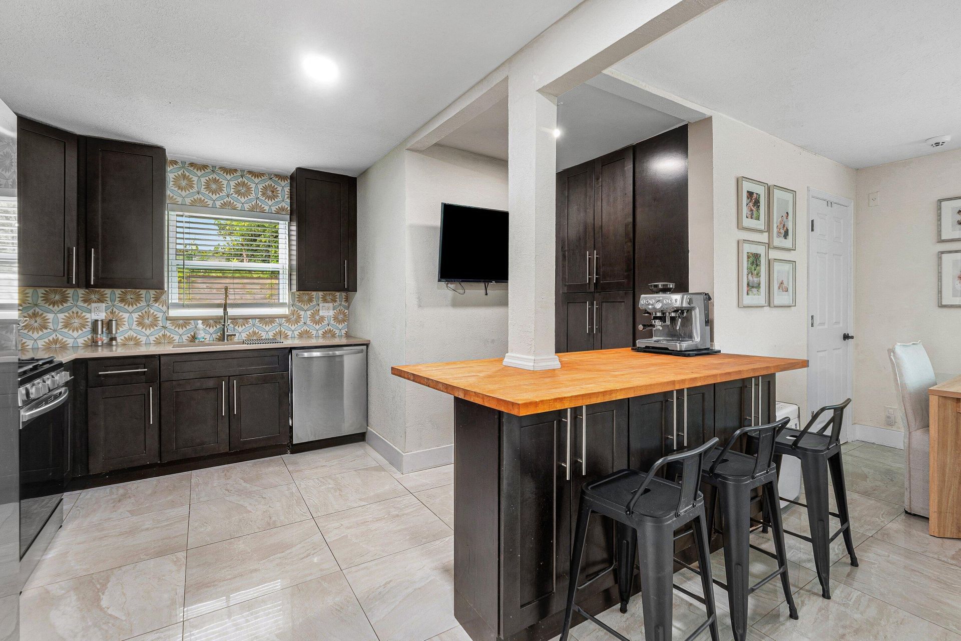 711 Laurel Drive, Lake Park, FL 33403 Photo
