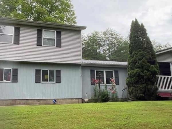 700 State Route 140, Oak Hill, OH 45656