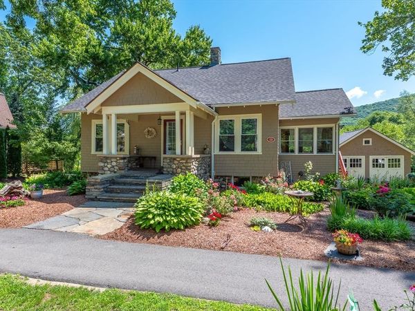 136 N Main St, Deerfield, MA 01373