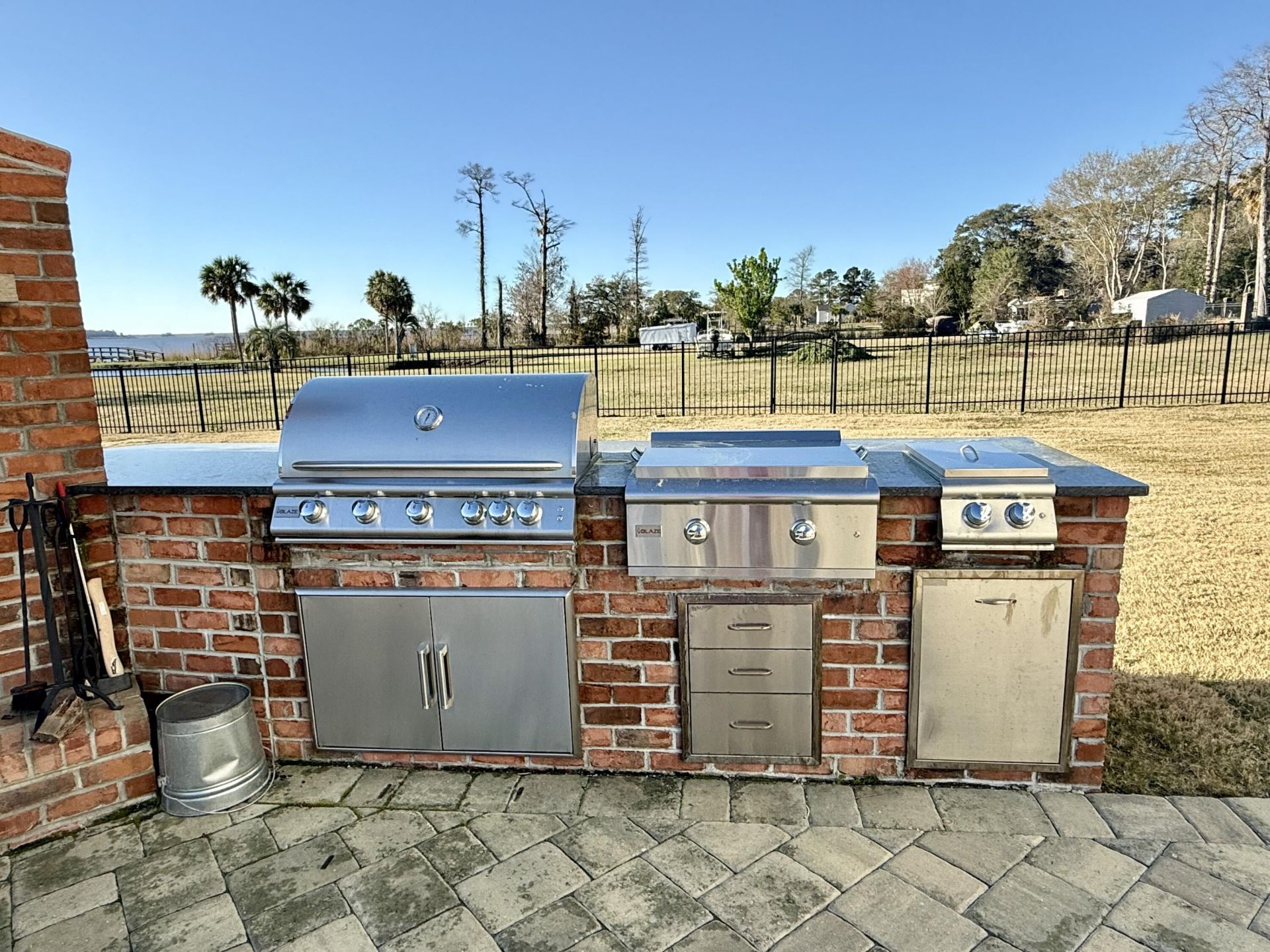 2425 S Bay Street Photo 51