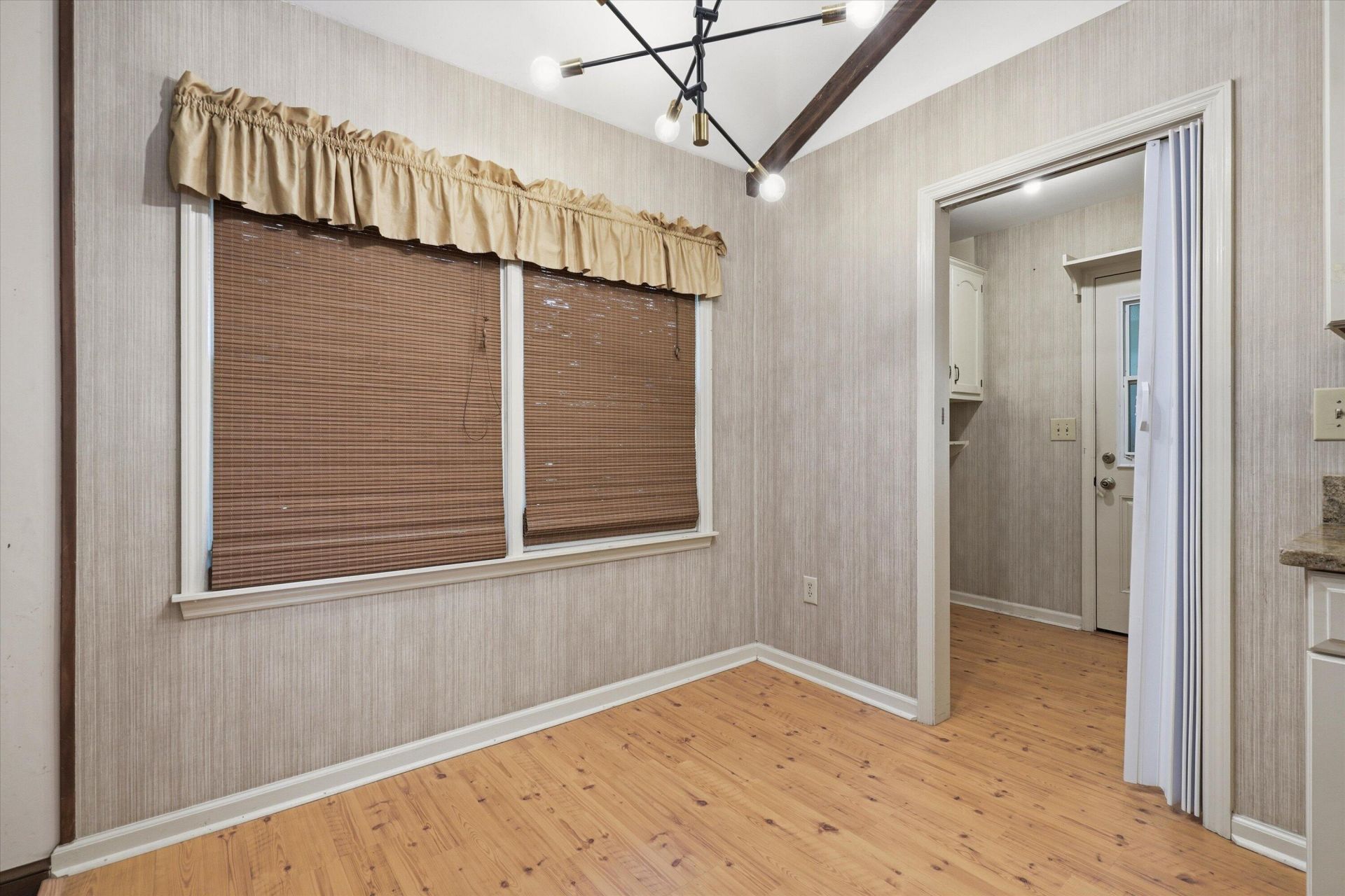 1828 Gun Club Road Photo 10