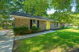 307 Umbria Drive photo 4