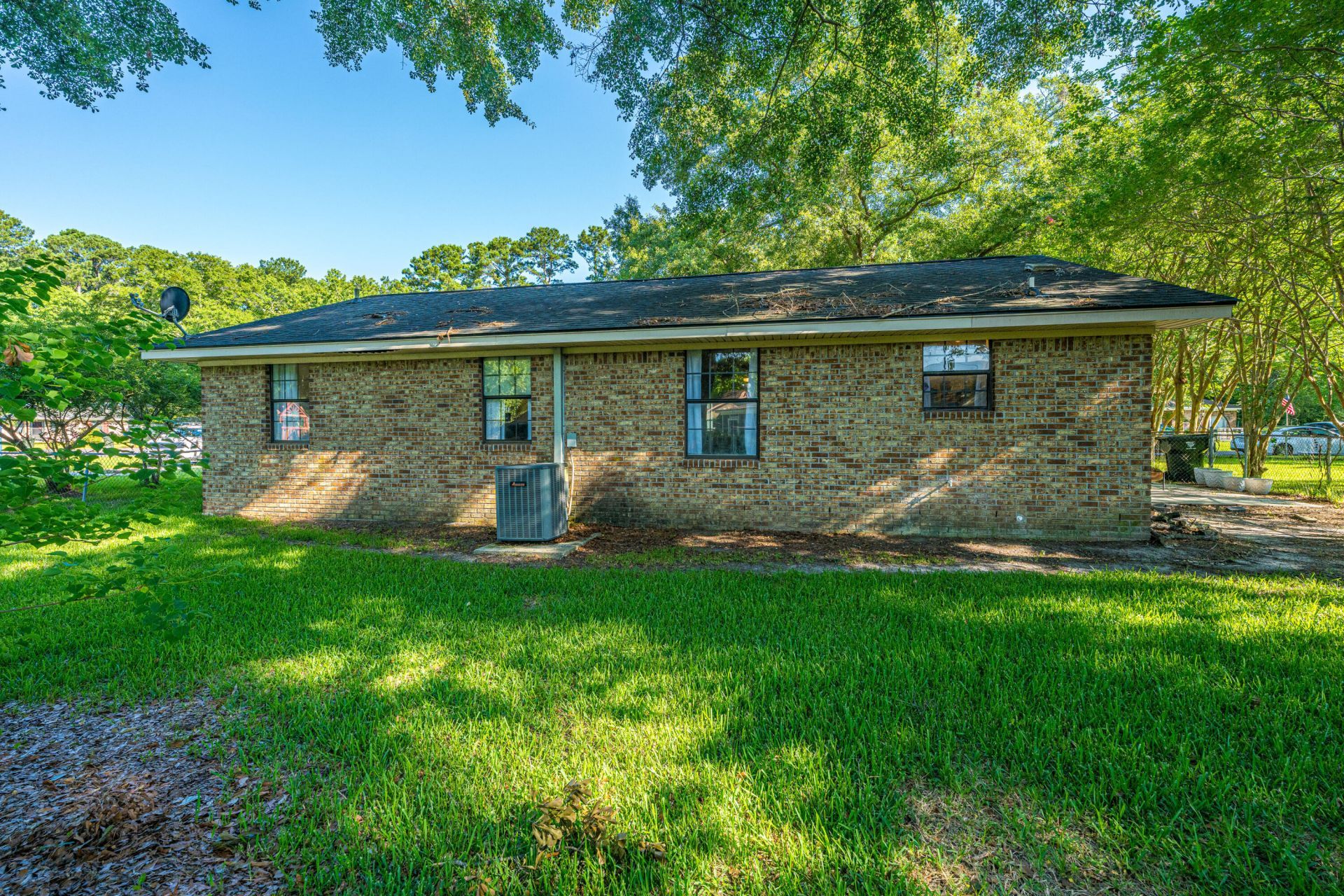 307 Umbria Drive Photo 29