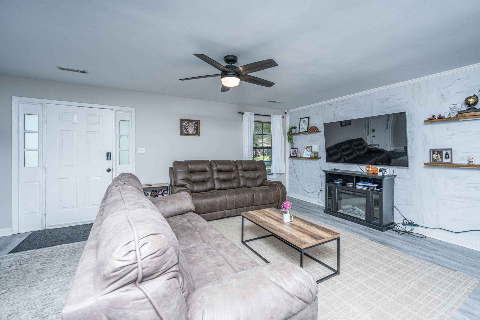 307 Umbria Drive Photo 4