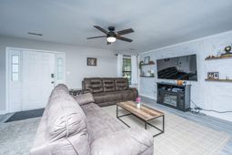 307 Umbria Drive photo 4
