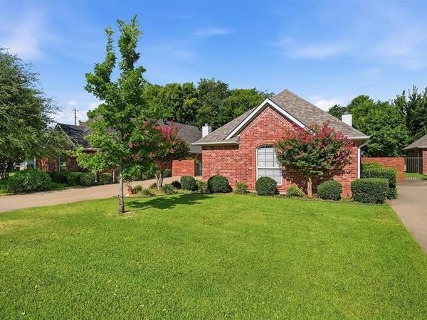 2704 Rex Cruse Drive , Sherman, TX 75092
