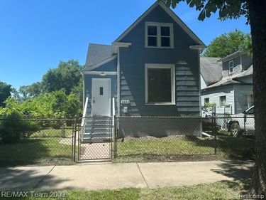 3075 23rd Street, Detroit, MI 48216
