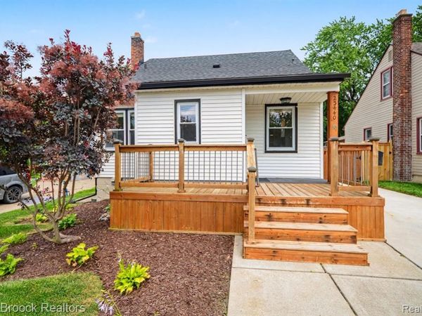 23440 Republic Avenue, Oak Park, MI 48237