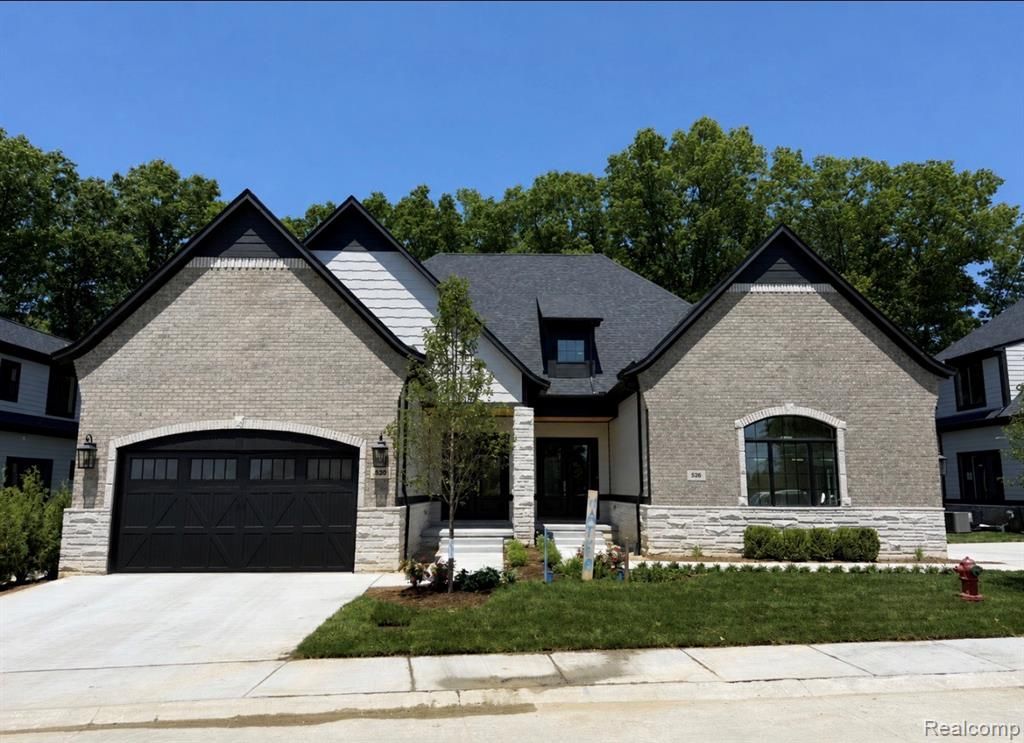 530 Maplehill Road, Rochester Hills, MI 48306 Main Photo